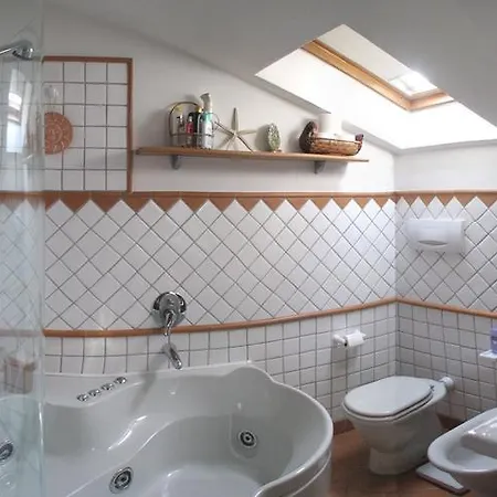 Ferienwohnung L'Abbaino Campobasso Zimmer foto